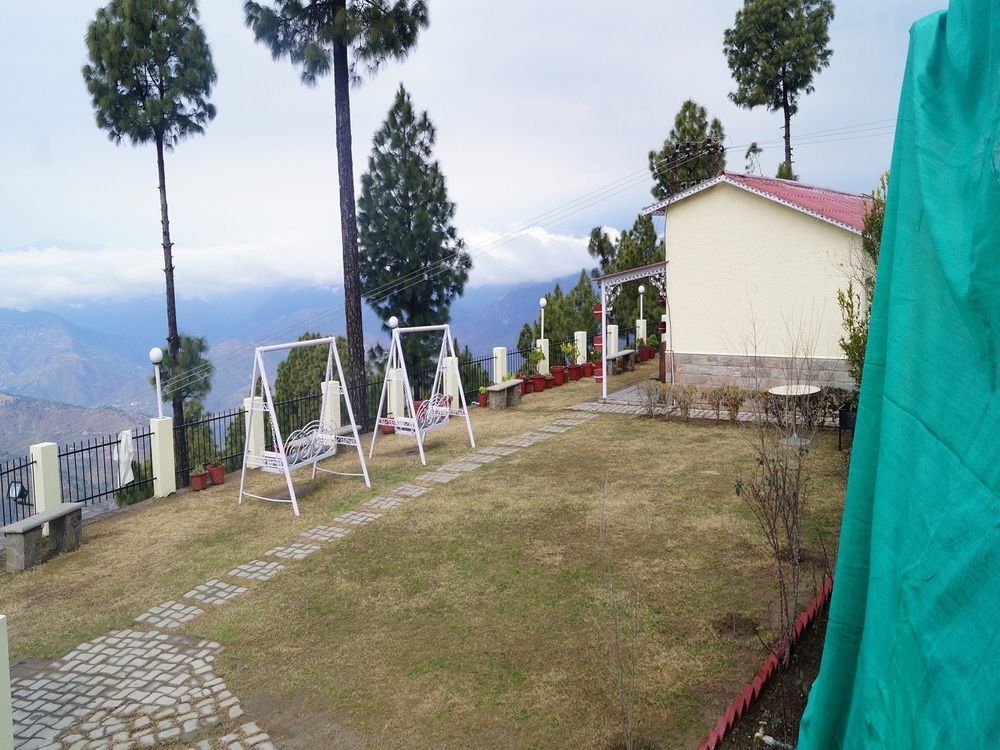 V Resorts Mumukshu Pauri Экстерьер фото
