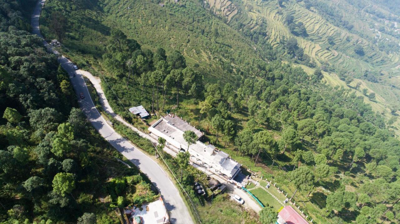 V Resorts Mumukshu Pauri Экстерьер фото