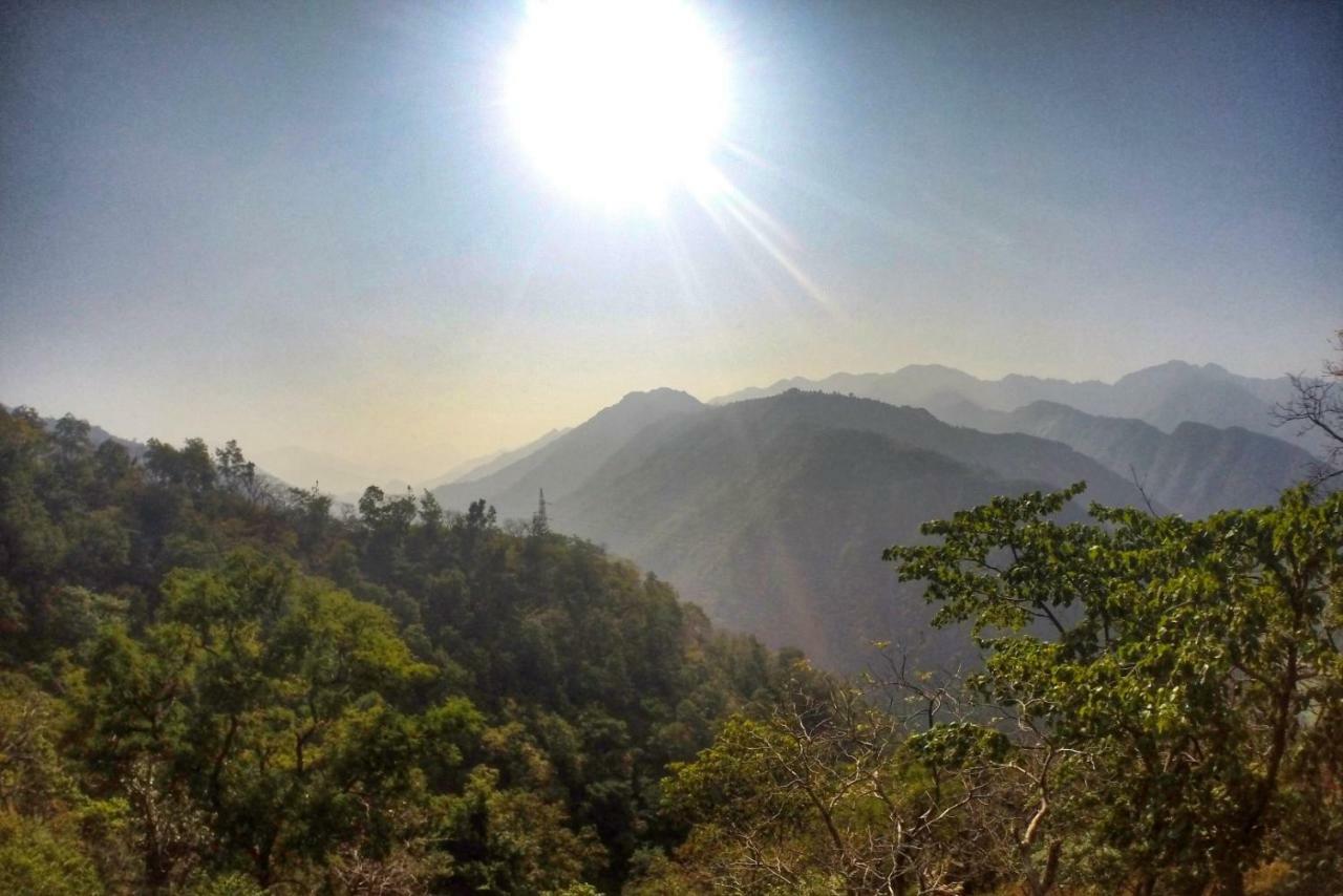 V Resorts Mumukshu Pauri Экстерьер фото