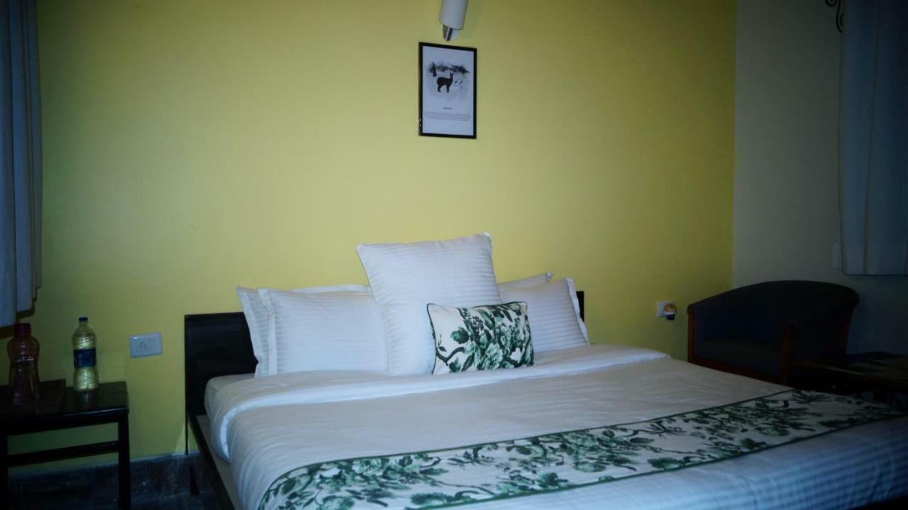 V Resorts Mumukshu Pauri Экстерьер фото